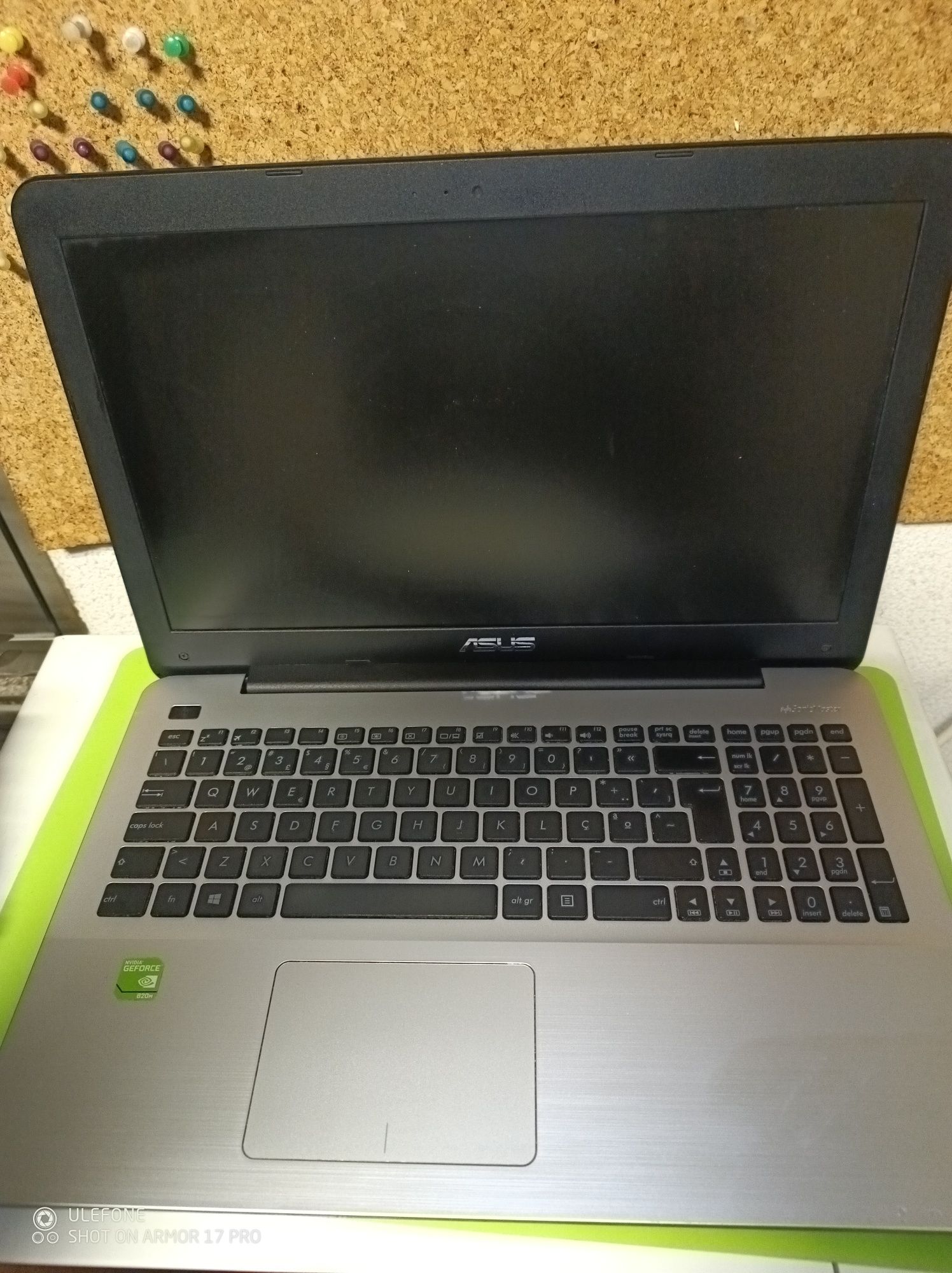 ASUS X555L i3 GeForce 820M