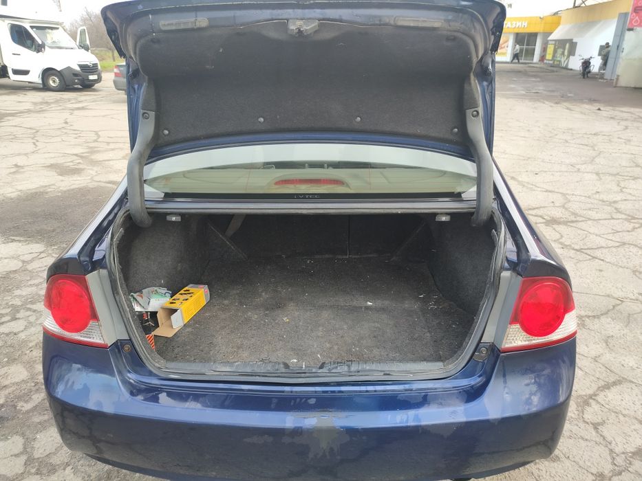 Продам Хонду Сивик 4д