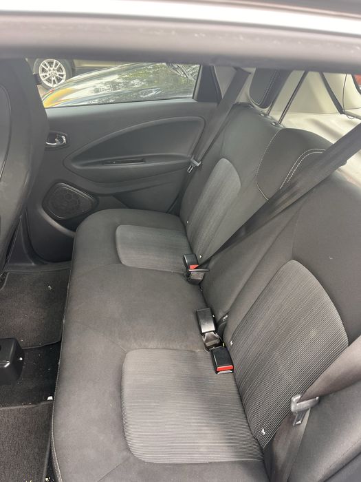 ZOE Intens R110 com bateria propria 40kwh 2019 9.500e