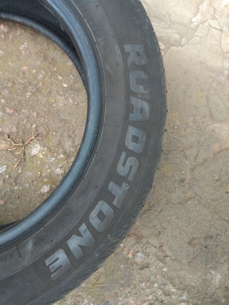 Шины ROADSTONE 185/65 R15 лето 2 шт на докат, запаску