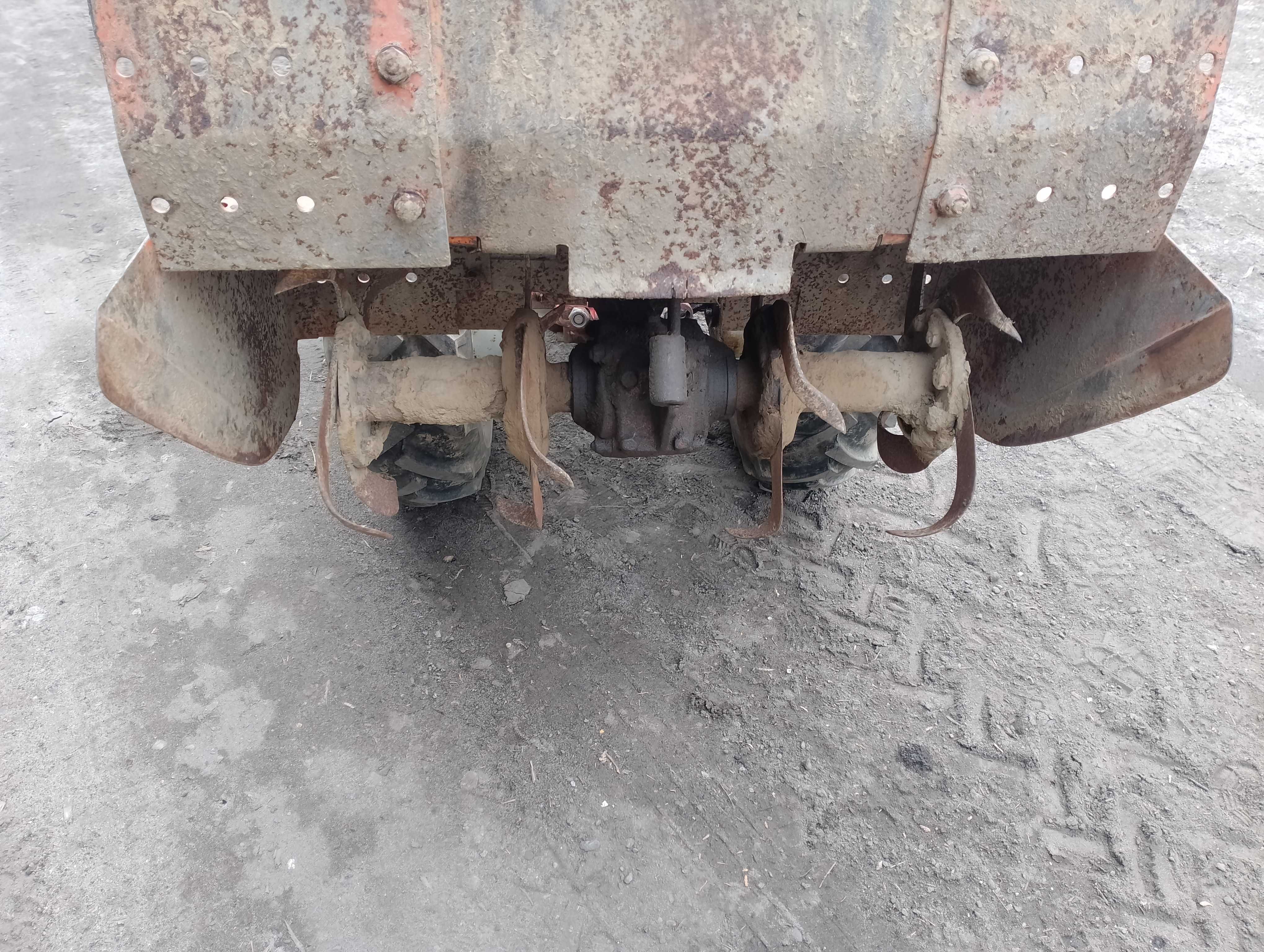 Ciągnik jedno osiowy Goldoni glebogryzarka Diesel 7 KM Lombardini 530