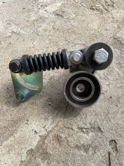 Натягувач ременя MAN TGA