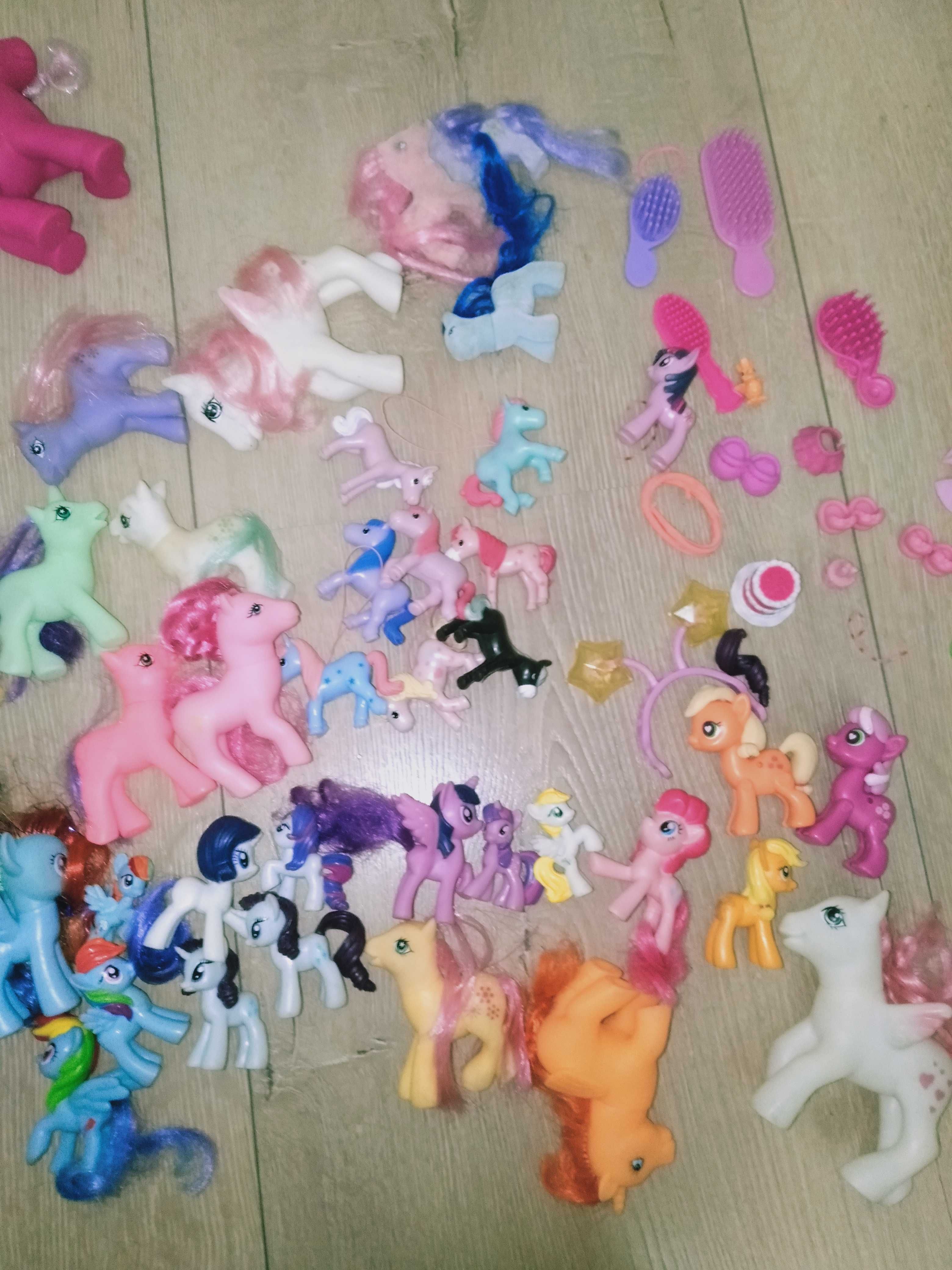 Koniki  My Little Pony do czesania Hasbro Mattel 57 szt + akcesoria