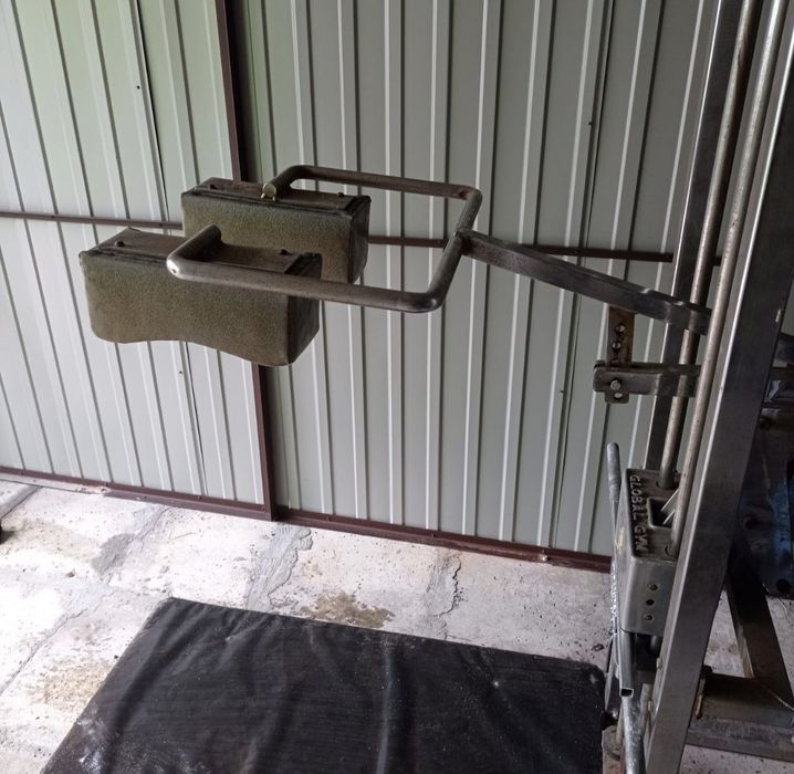 Maszyna przysiady suwnica wyciąg