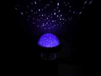 Lampka Nocna z projektorm gwiazd na baterie 5 LED
