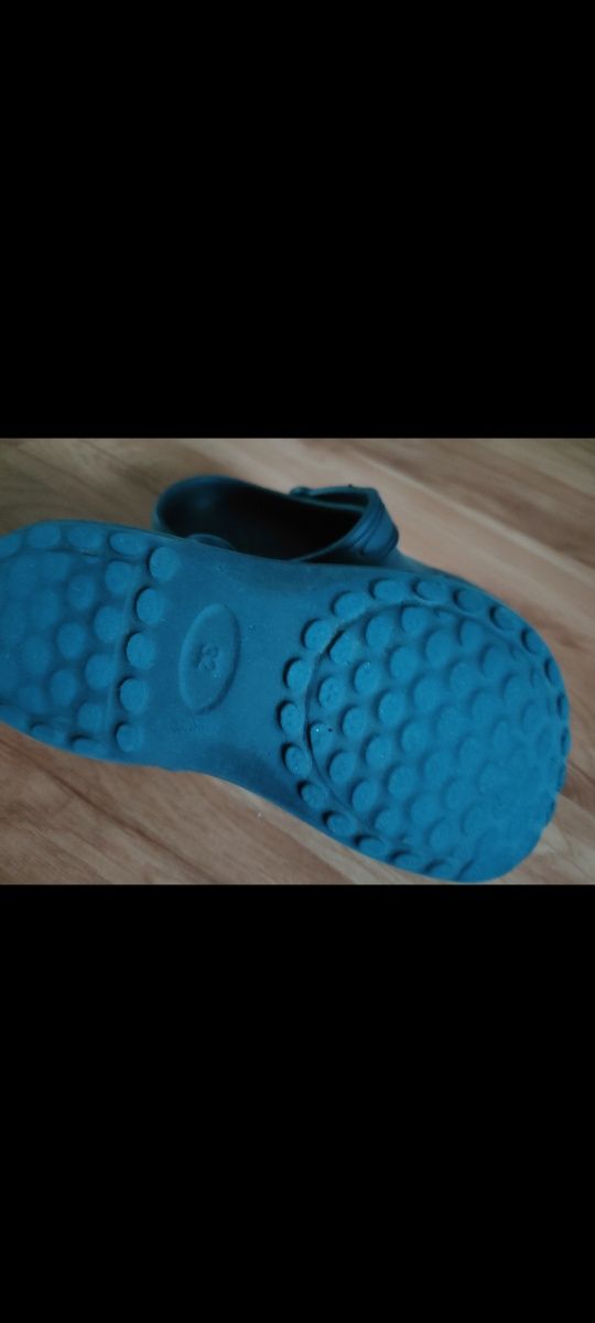 Crocsy klapki granatowe