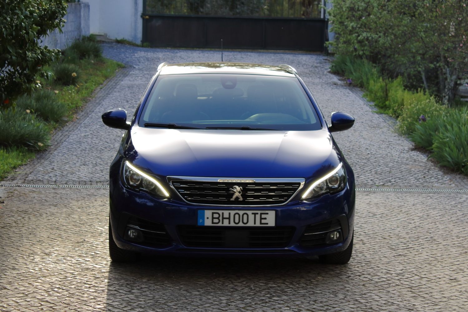 Peugeot 308 SW 1.5 BlueHDI ALLURE (199€/Mês)