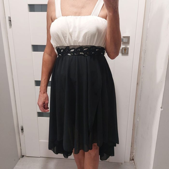 Sukienka na wesele z dłuższym tyłem made in Italy S 36