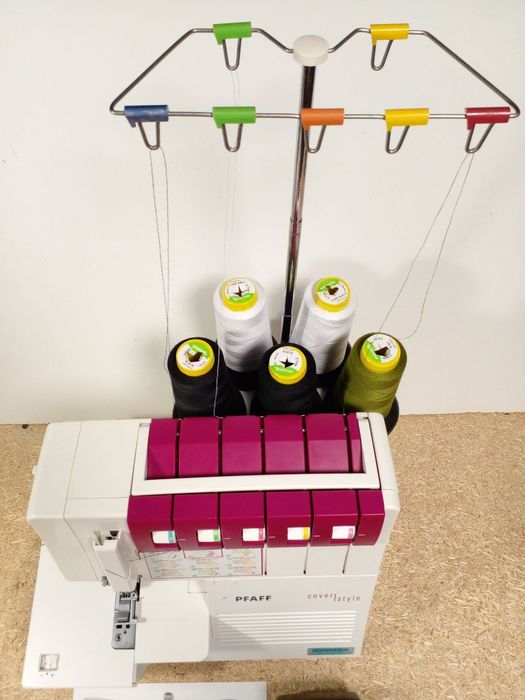 Оверлок  Janome  Японский Швейная машина  Б/У на гарантии