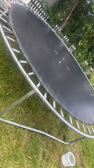 Trampolina ogrodowa