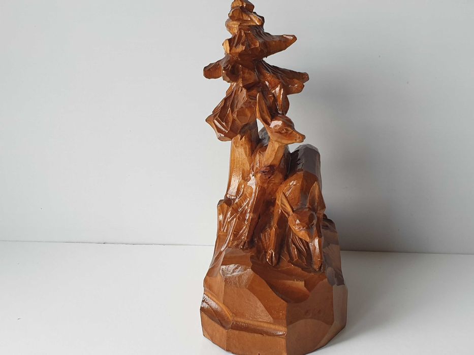 різьба по дереву  " козуля з малюком "1961 р