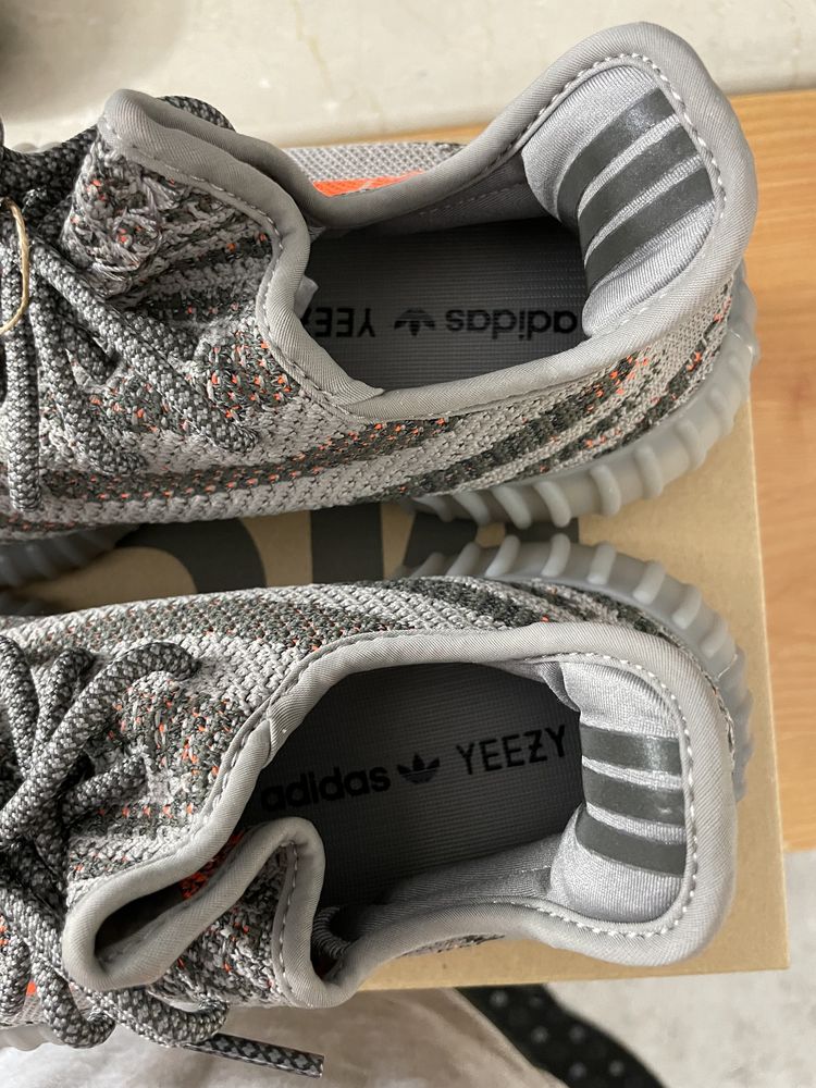 Adidas YEEZY 350 V2 Beluga RF 42 2/3