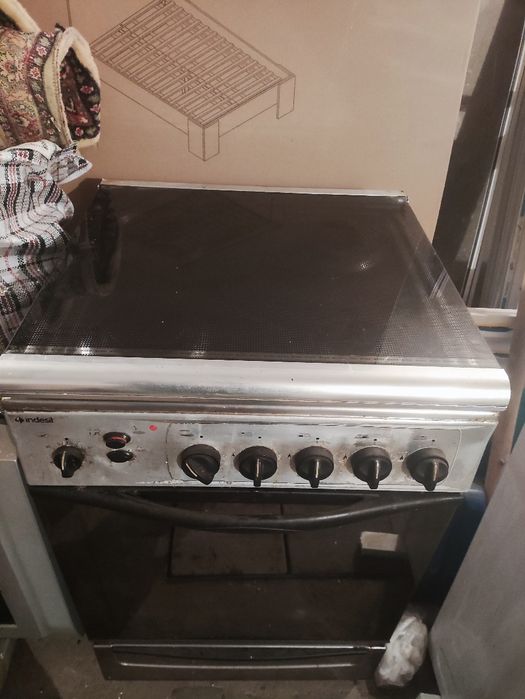 Indesit плита газова