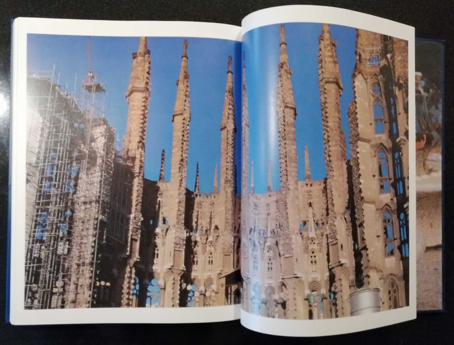 Livro “Antoni GAUDÍ, The Complete Buildings”, de Rainer Zerbst, TASHEN