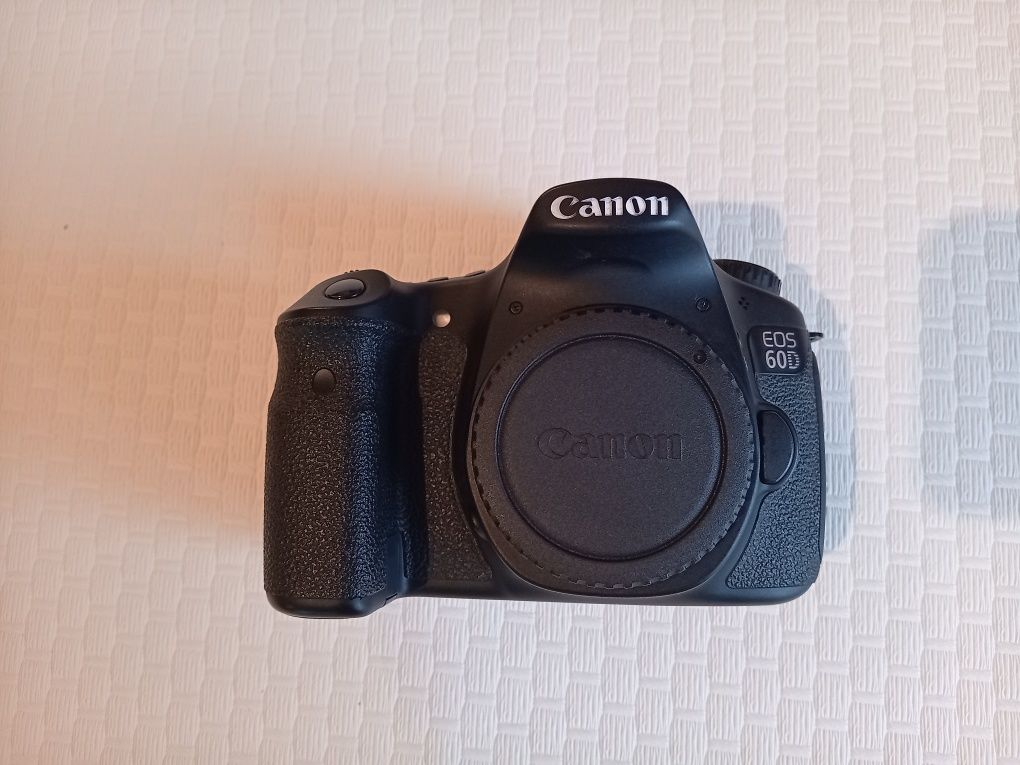 Canon 60D + acessórios [corpo]