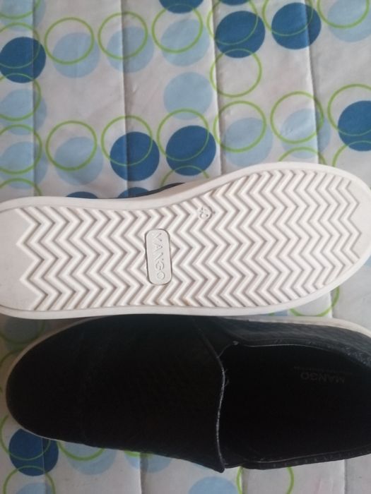 Sapatos Homem 40 Mango como novos