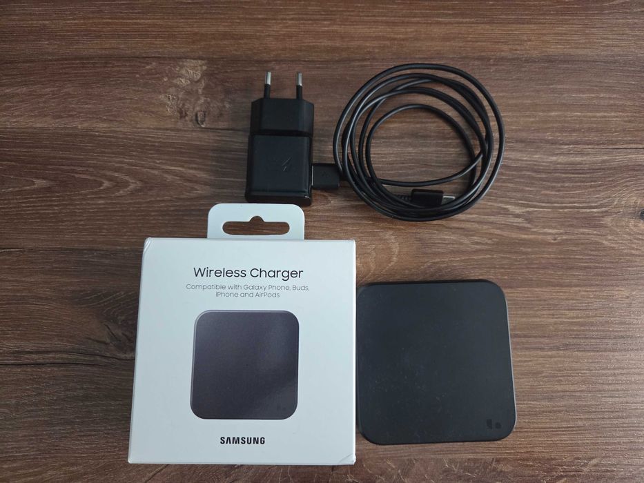 Samsung Ładowarka Indukcyjna Fast Charge 9W z zasilaczem 15W