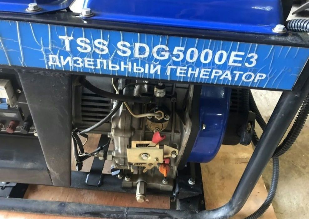Дизельгенератор TSS SDG 5000E3 (5 КВТ, 220/380 В)