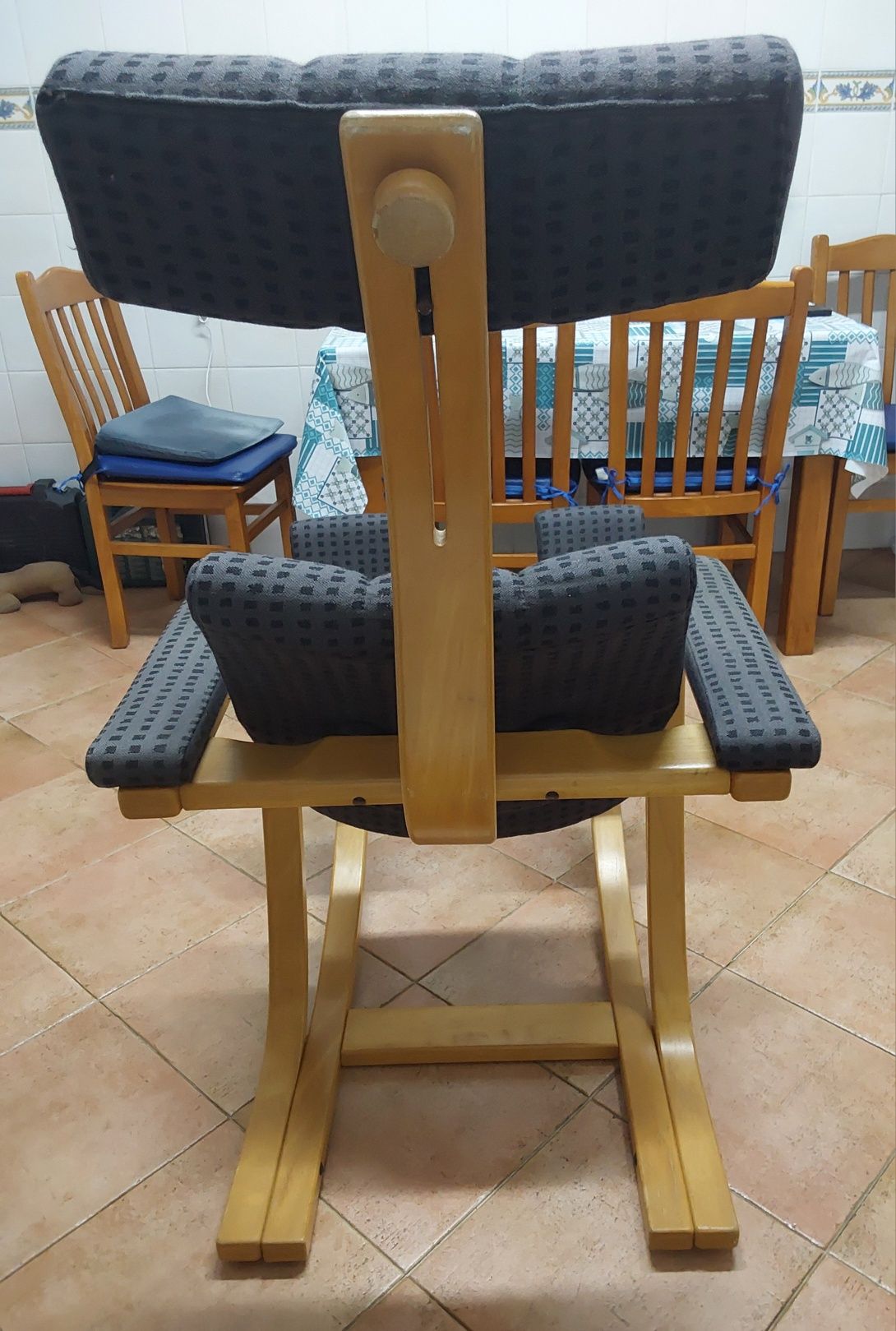 CADEIRA DE BALOIÇO E RELAXAMENTO, COMO NOVA. Casa,Quarto,Sala,Varanda.
