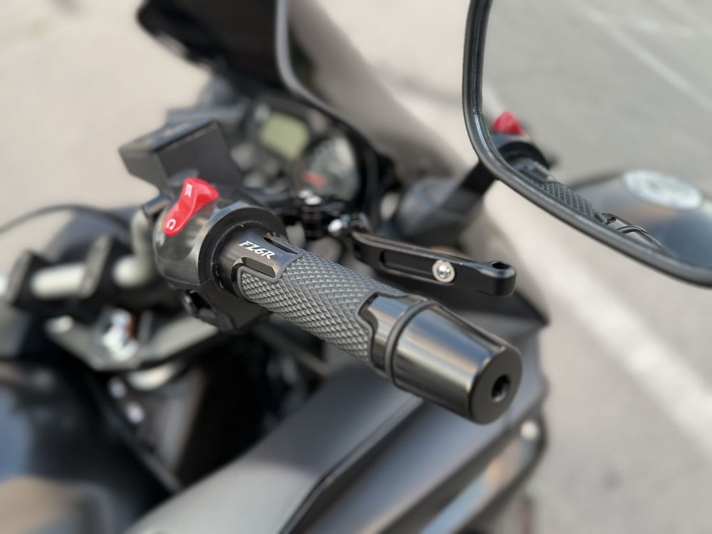 Yamaha FZ6R Black