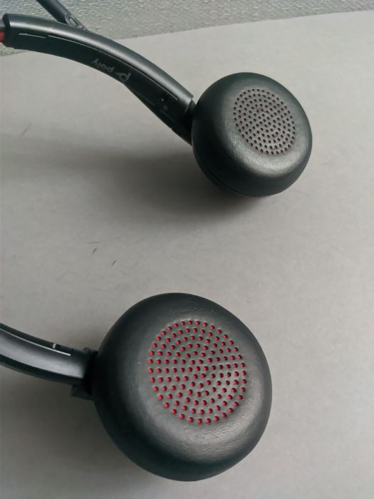 Słuchawki Plantronics Poly Savi 8220 ,zasilacz i Charging Cradle