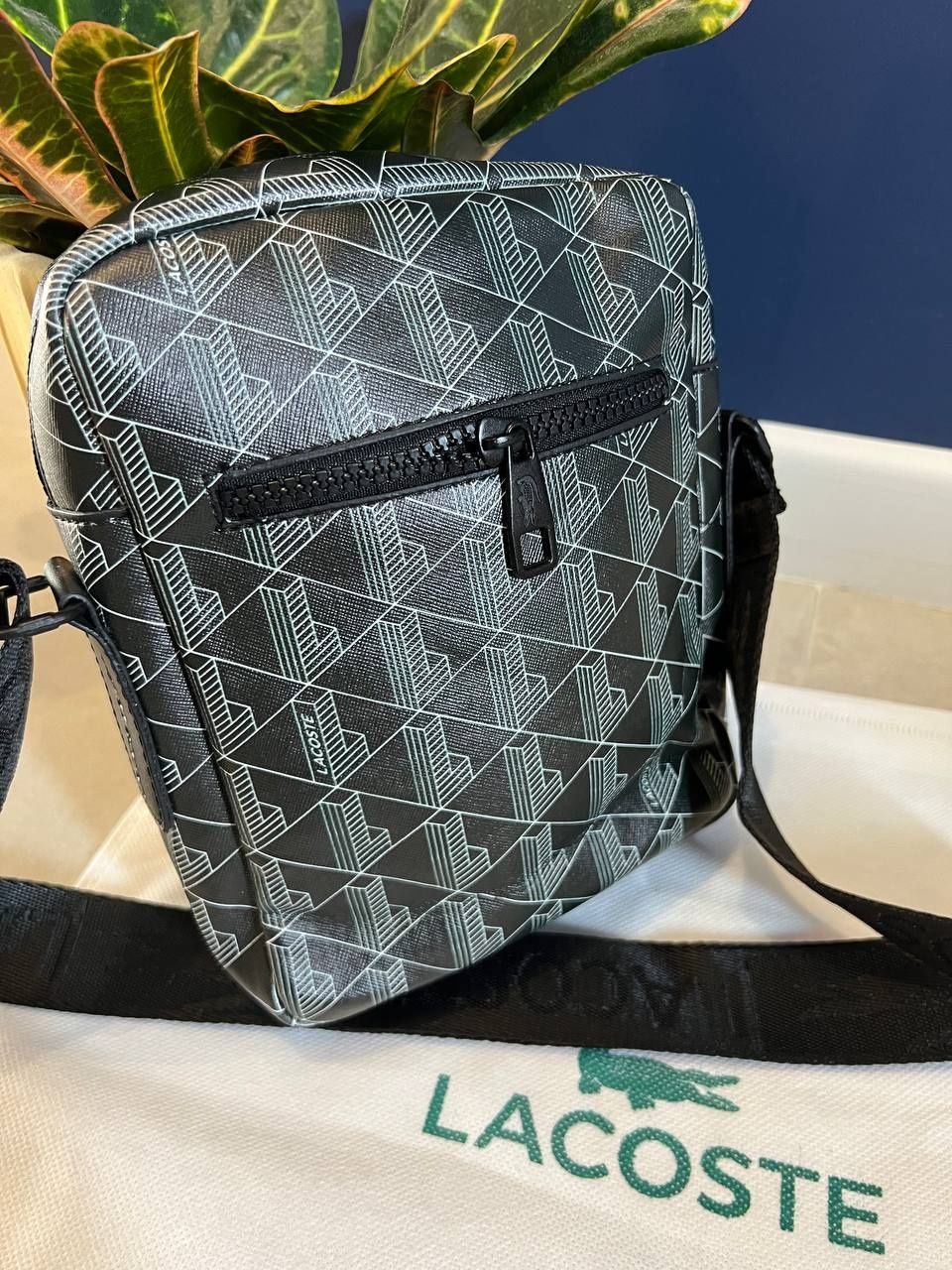 Чоловіча сумка месенджер Lacoste