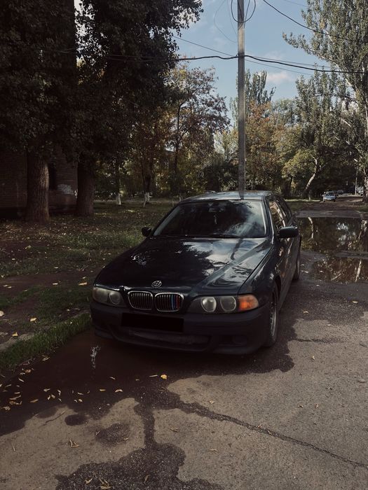 Бмв е39 1999года после ДТП (Не на ходу)
