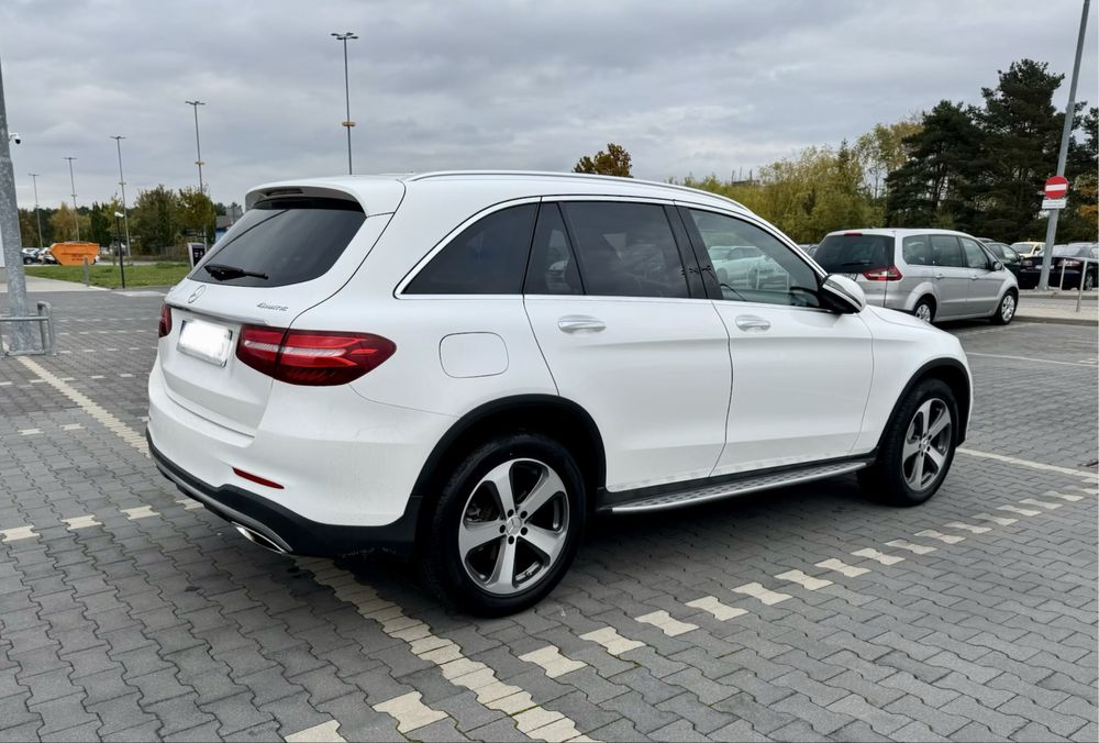 Mercedes-Benz GLC 300 4Matic 9G Tronic AMG Line