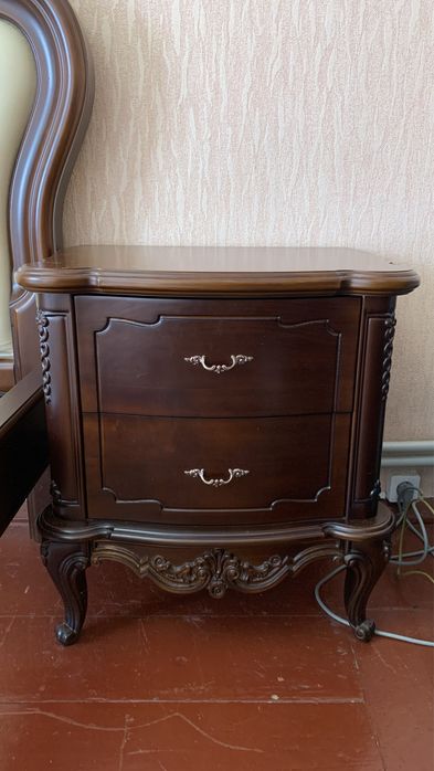 Спальня з ясення та натуральноі шкіри