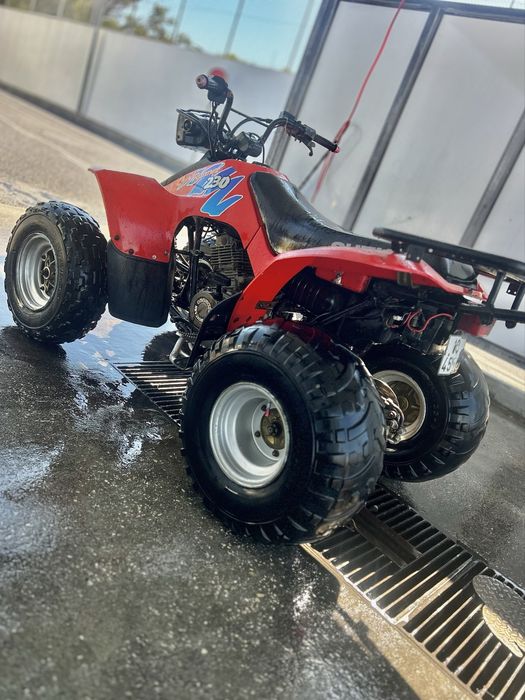 Moto 4 Suzuki lt230