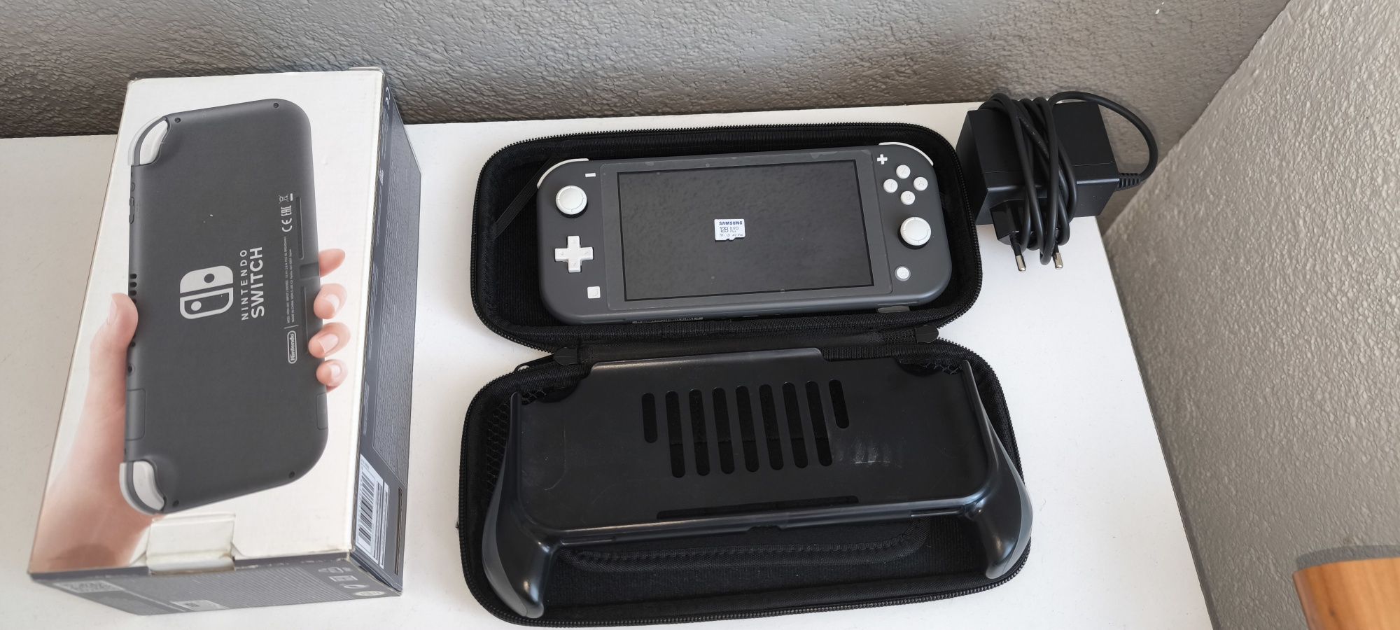 Nintendo switch lite