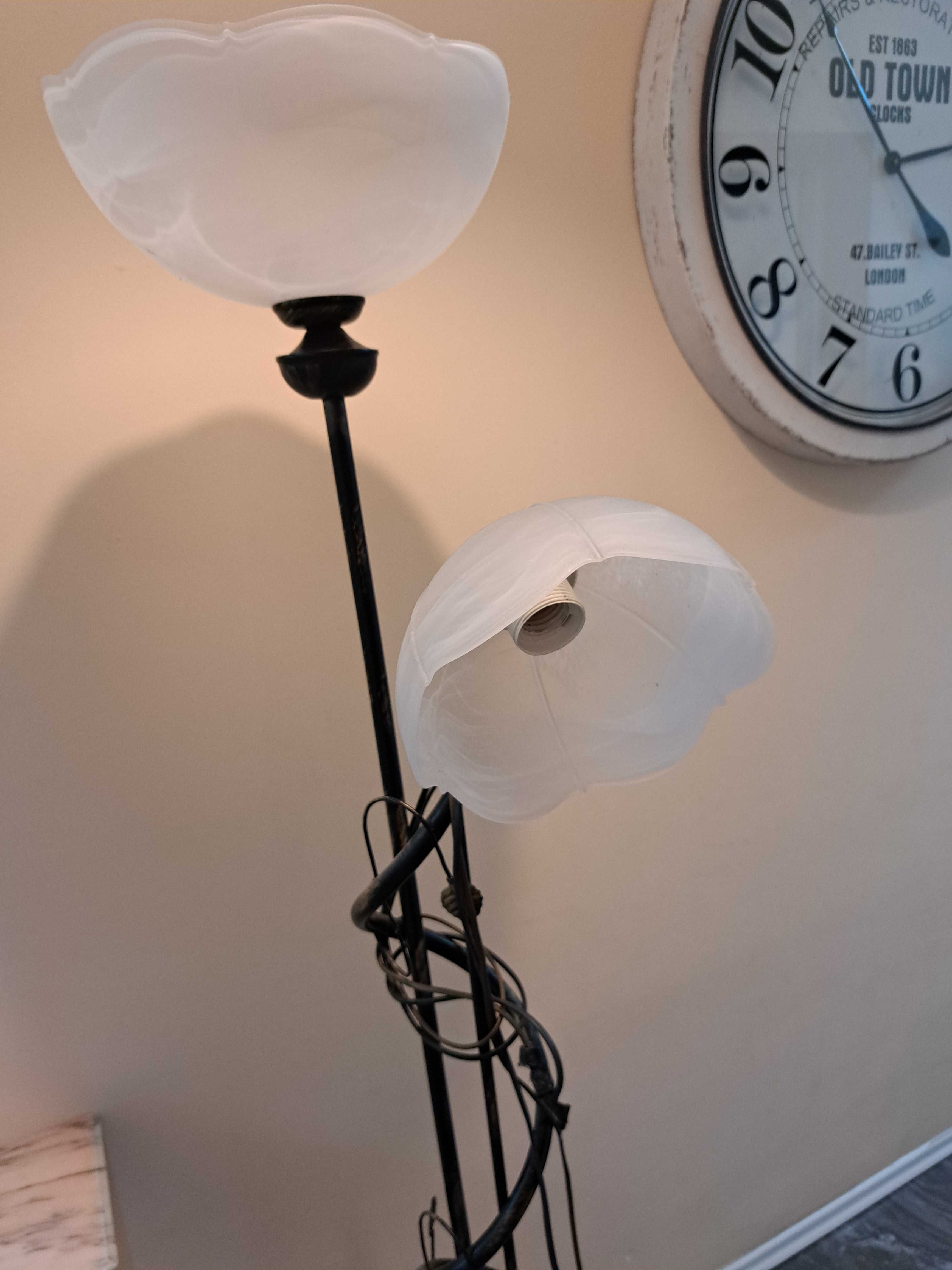 Sprzedam lampę stojącą