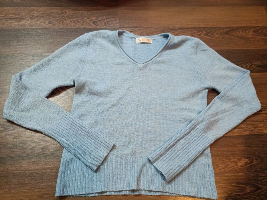Błękitny sweterek V-neck Weiye L