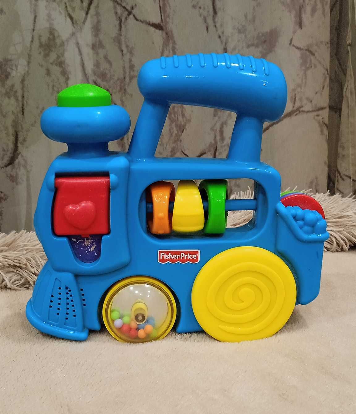 Паровозик Fisher Price