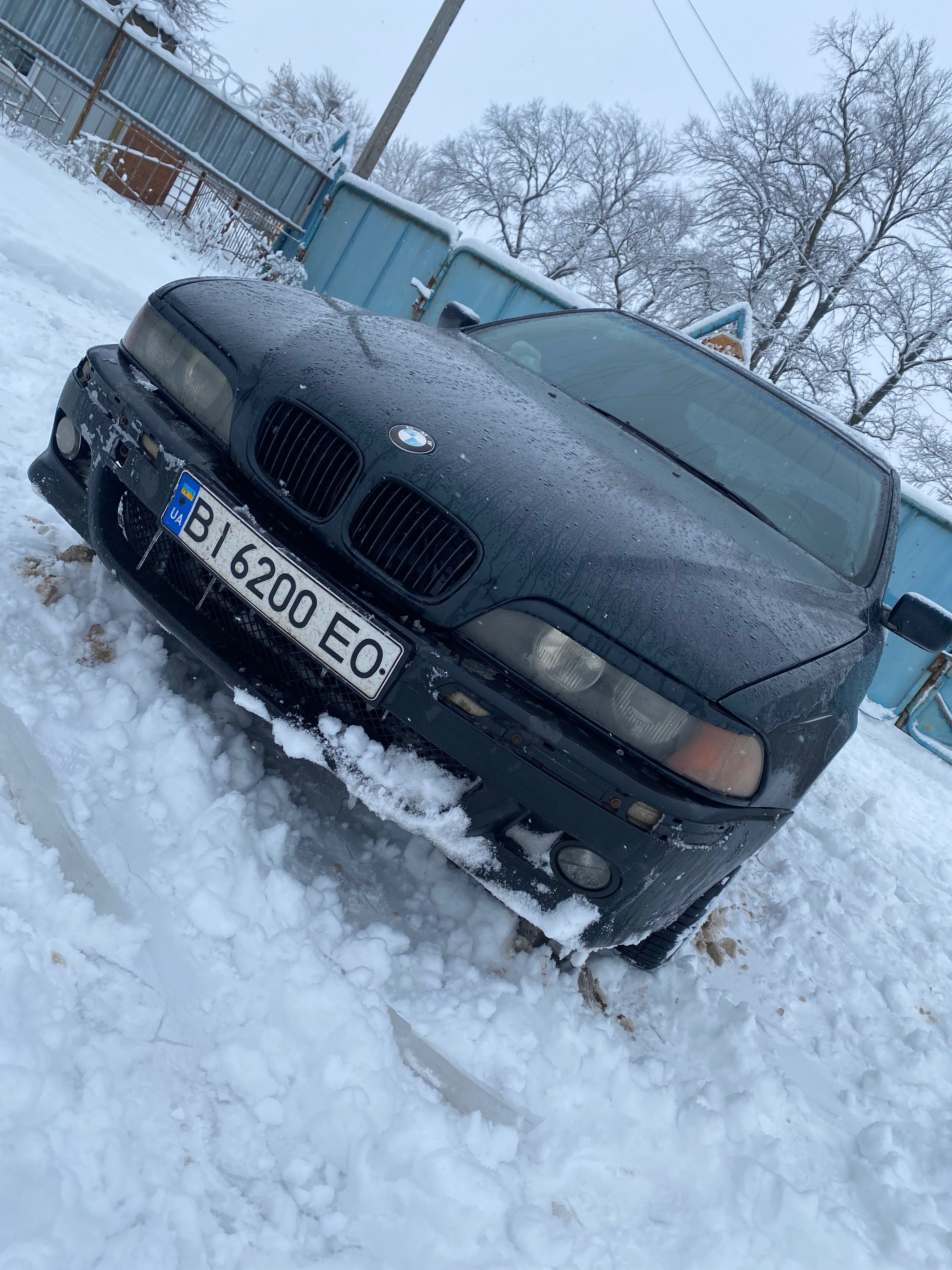 Продам BMW E39 525i