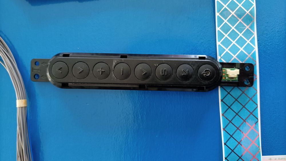 Zasilacz, głośnik i sterownik LG 47LA690S