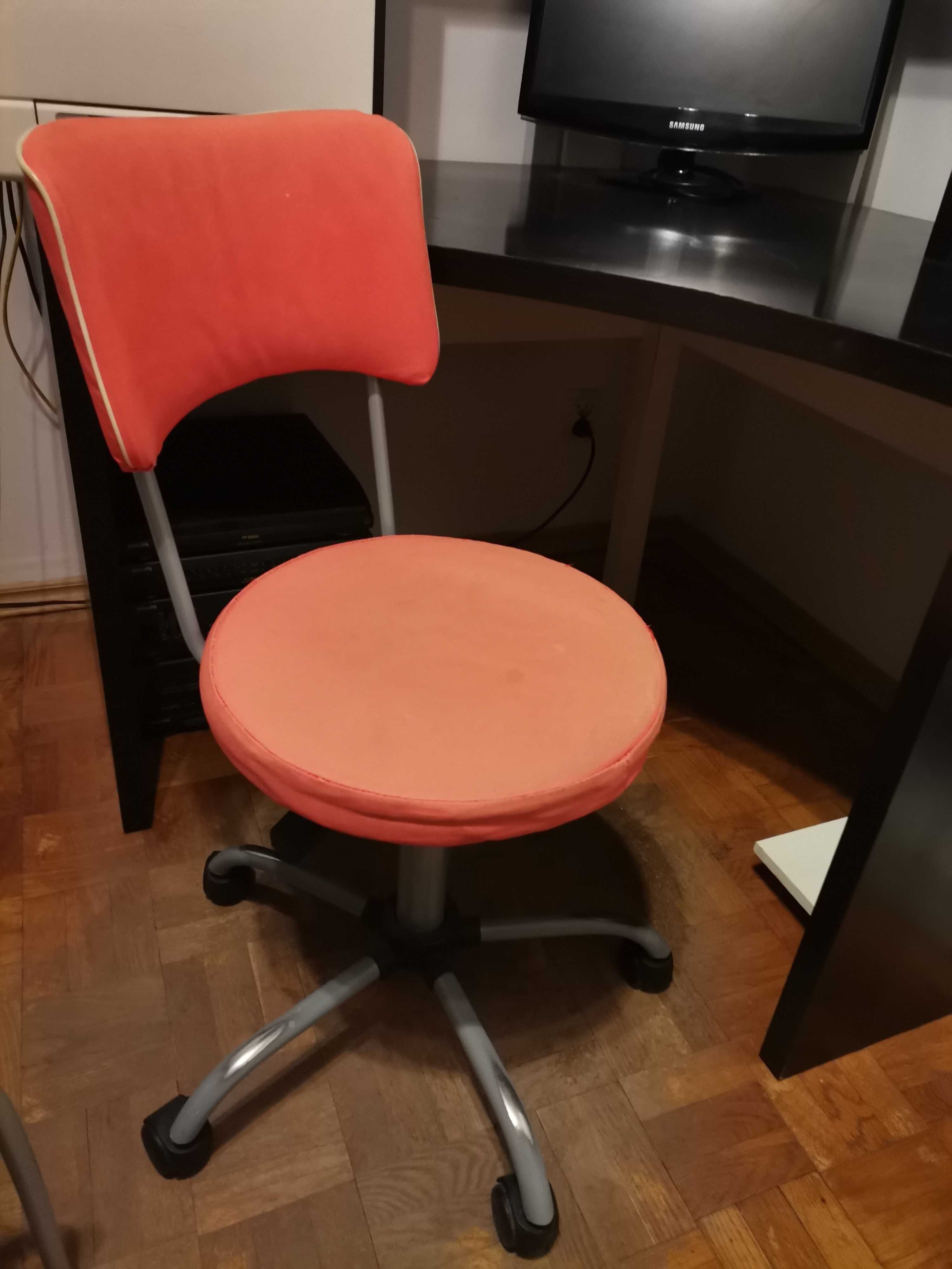 Biurko Ikea i krzesło