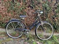 Bike   yé-yé    antiga em bom estado!!
