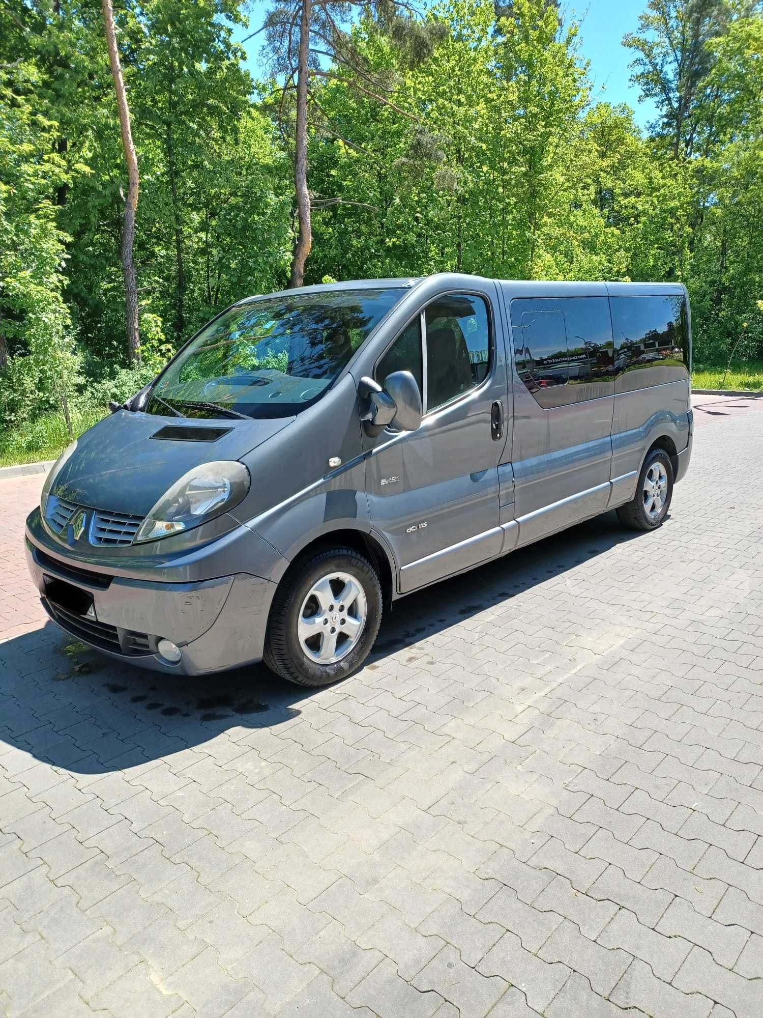 Wynajem Wypożyczalnia usługi Renault Trafic 9 osobowy