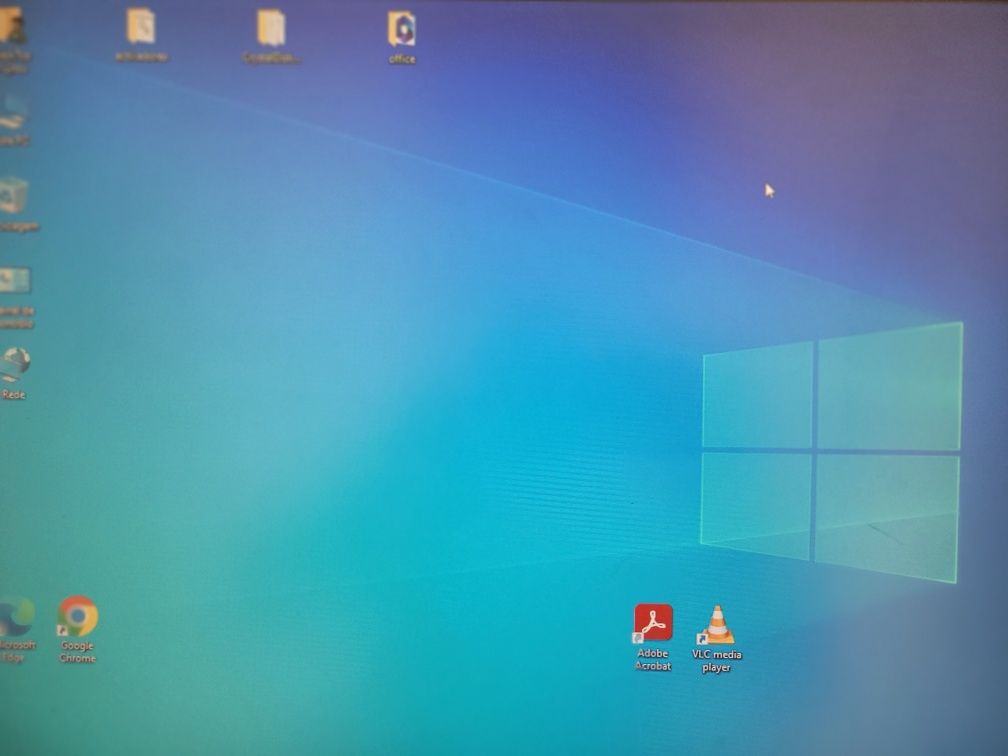 Desktop Fujitsu Esprimo D556 i3 de 6th gen,  SSD