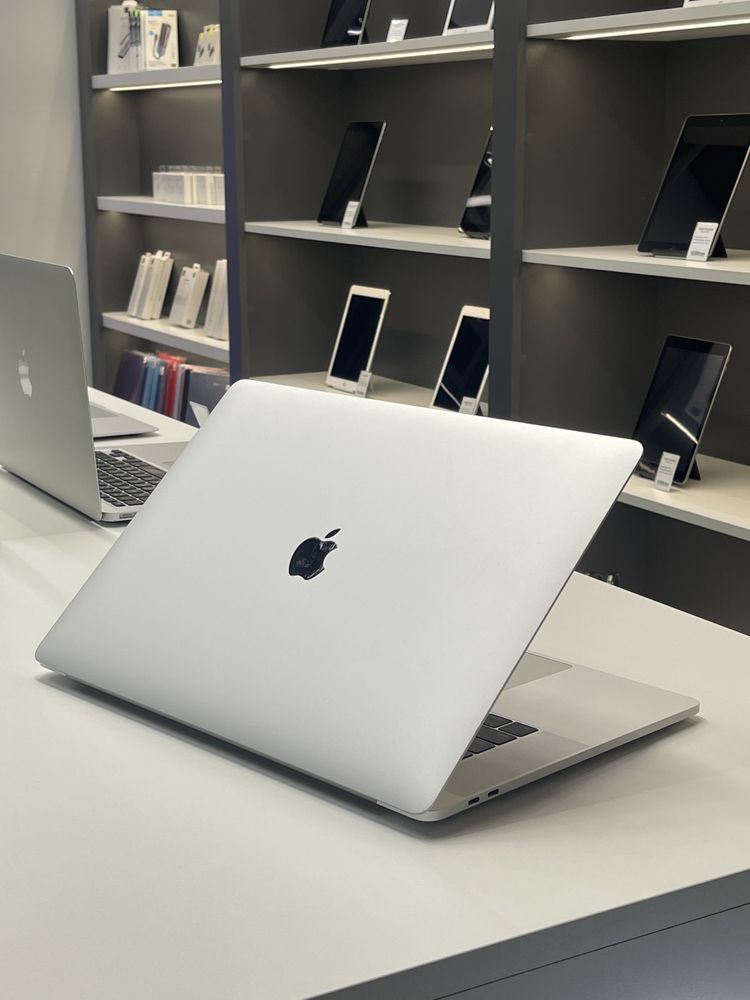 MacBook Pro 15’’ 2017 і7 16GB|256GB+4GB ГАРАНТІЯ Київ“ Олімпійський”