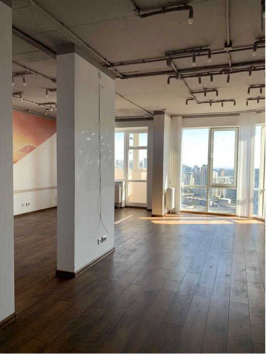 Метро Олімпійська-7 хв/Діловий центр Києва /Коновальця/ Предслвинська