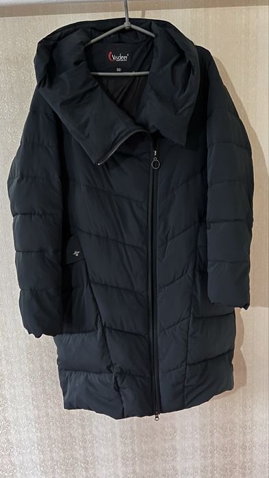 Пуховик жіночий.