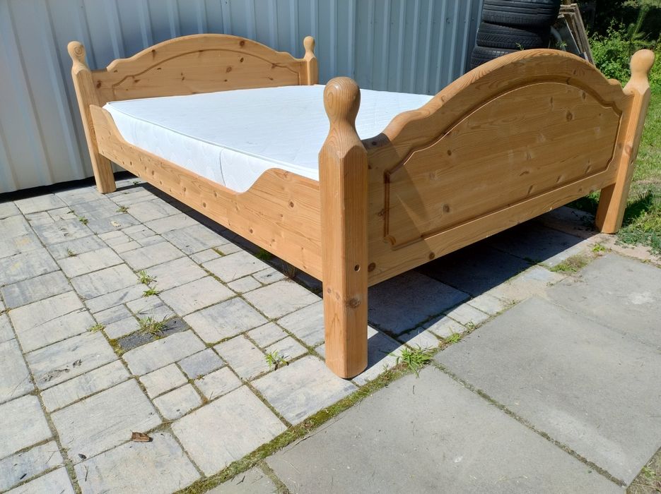 Łóżko drewniane 140x200 kompletne z materacem Wybór sypialnia