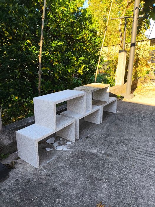 Bancos para jardim em pedra