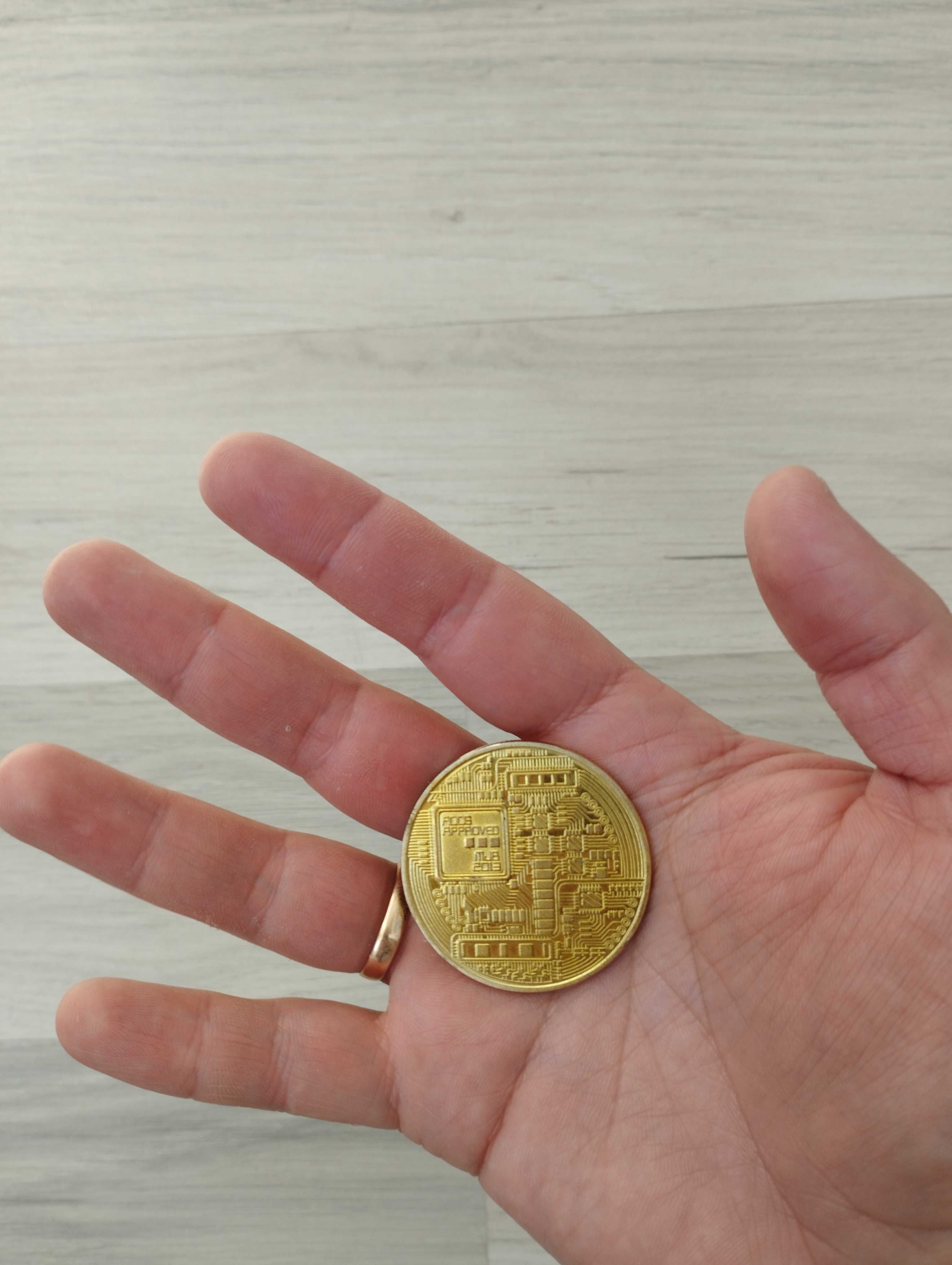 Залізна монета Біткоїн