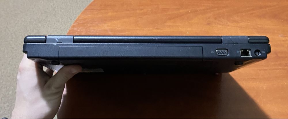 Ноутбук DELL Vostro 1520 15.4"/4GB RAM/300GB HDD! N2233