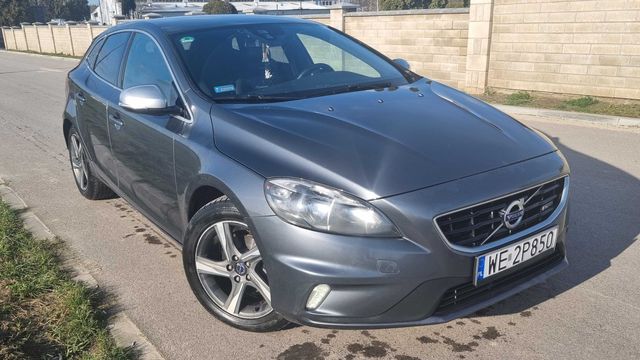 Volvo V40 1.6 D2 115km R-Design 2013 r.