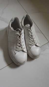 Buty sportowe r. 37