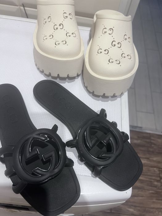 Продам шлепки состояние новых